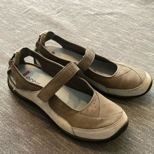ECCO Performance Shadow 'Yarrah' Mary Janes Comfortable Hiking Shoe Size 38